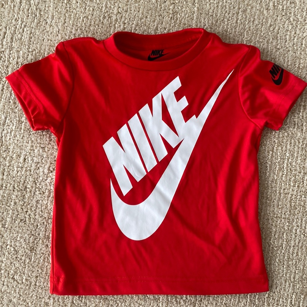 Nike red tshirt 3t